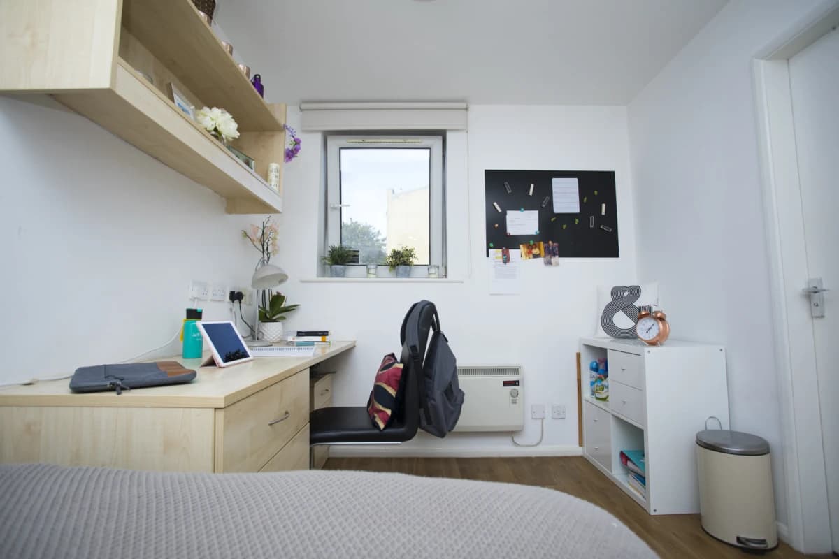 Manchester House image 4