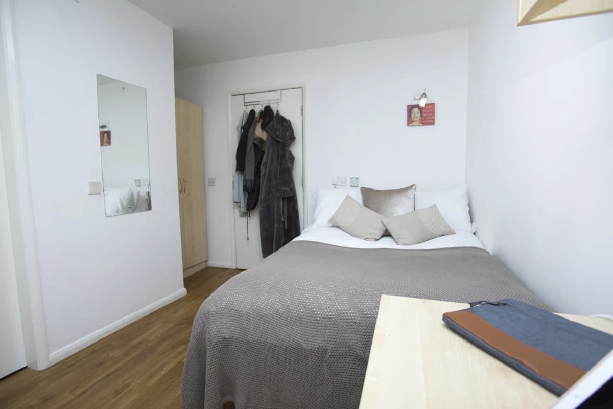 Manchester House image