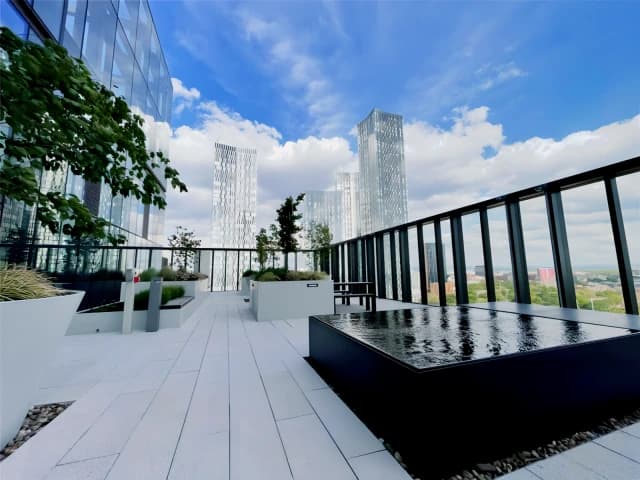 Outdoor Features