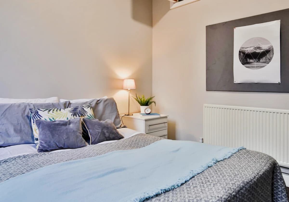 iQ Hollingworth House image