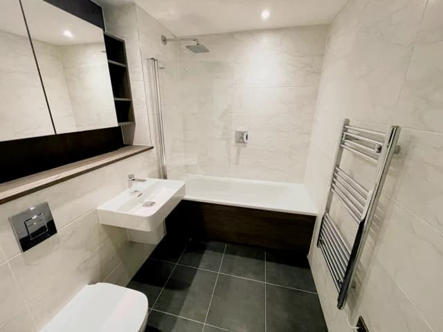 2 Bed 2 Bath