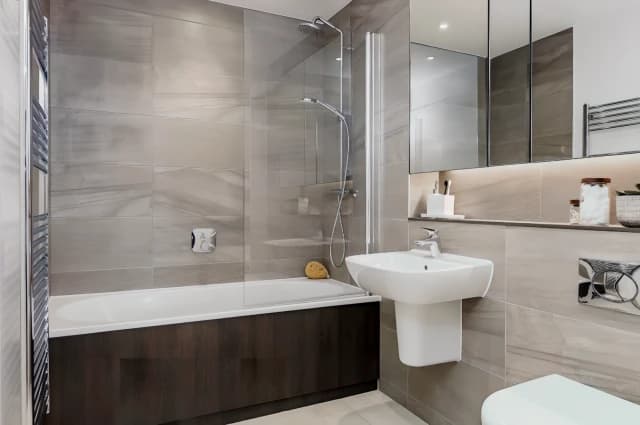 2 Bedrooms