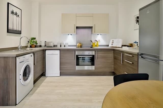 SL-Salford Riverside Apartments
