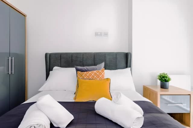 2 Bed
