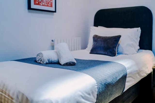 2 Bed