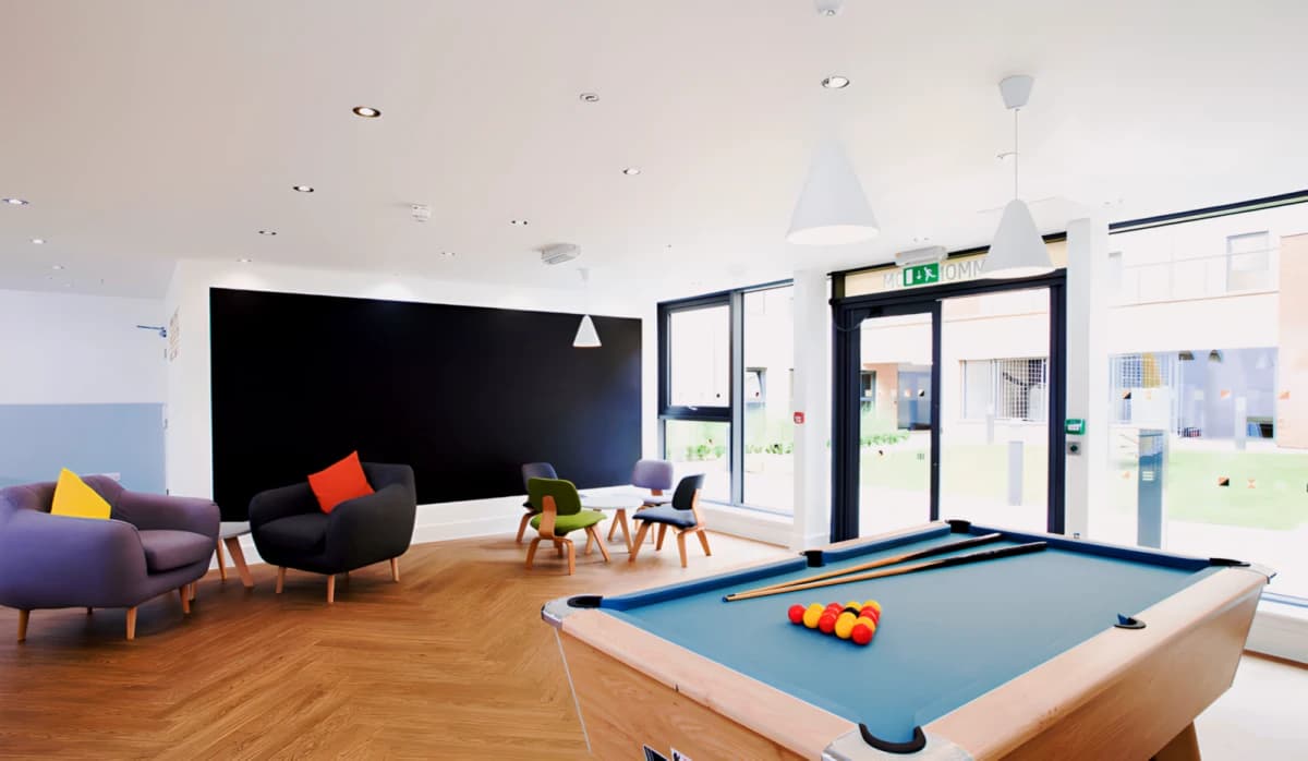 Kelvin Court image