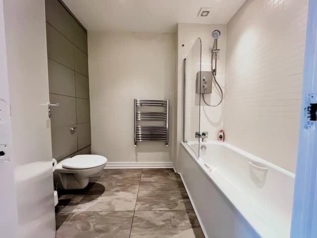 Stunning Apartment at Glasgow Hydro&Secc image 5