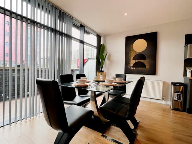 Stunning Apartment at Glasgow Hydro&Secc image