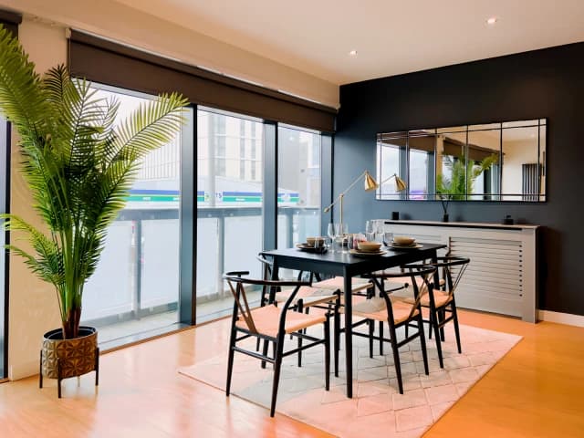 Lovely 2 Bedroom Duplex Apartment with Hydro Views image