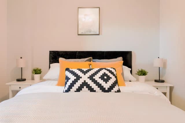 Luxury Riverview City Centre Apartment image