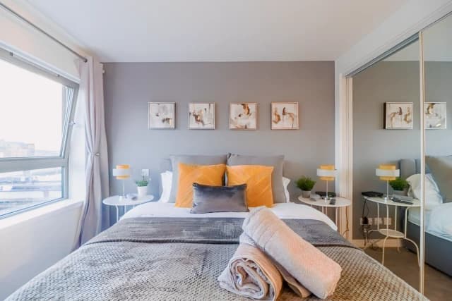 Luxury Riverview City Centre Apartment 2 image 3