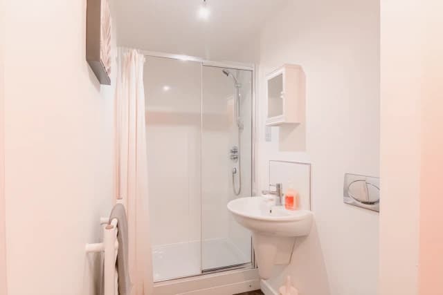 Luxury Riverview City Centre Apartment 2 image