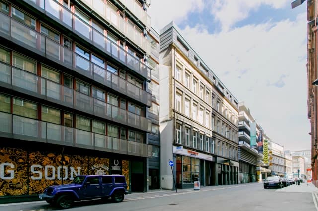 Mitchell Street, Vienna 1 image 2