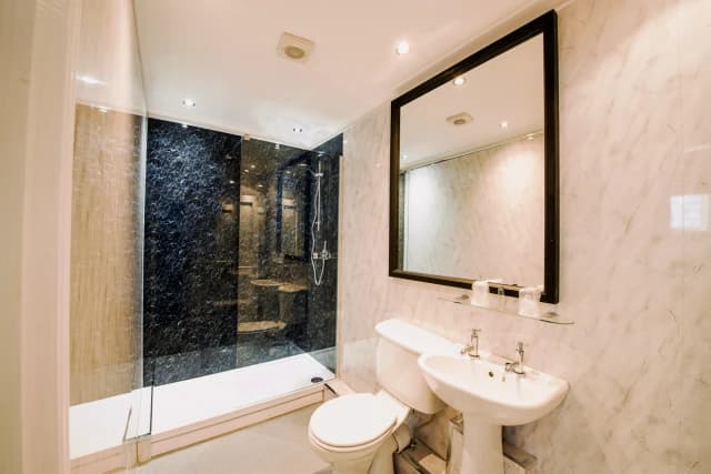 Safestay Glasgow Charing Cross image 4