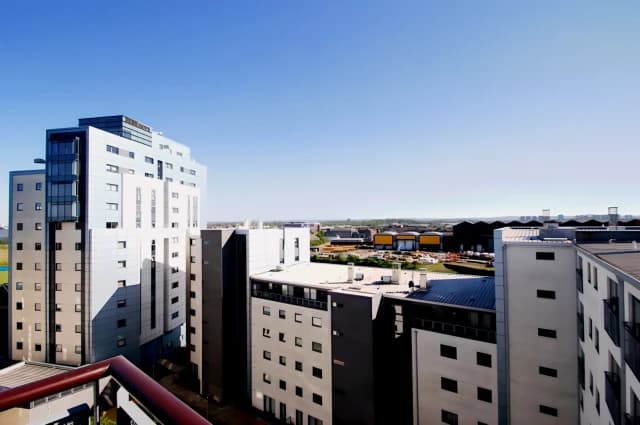 Glasgow Harbour Terraces, Glasgow, G11