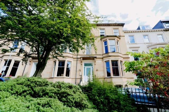 Botanic Crescent, G20 8QQ