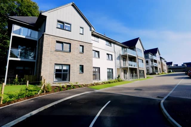 Knights Grove, G77 6GP