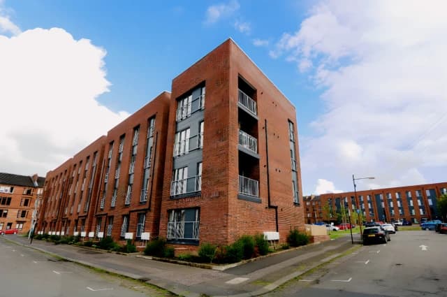 Shanks Street, G20 8TN