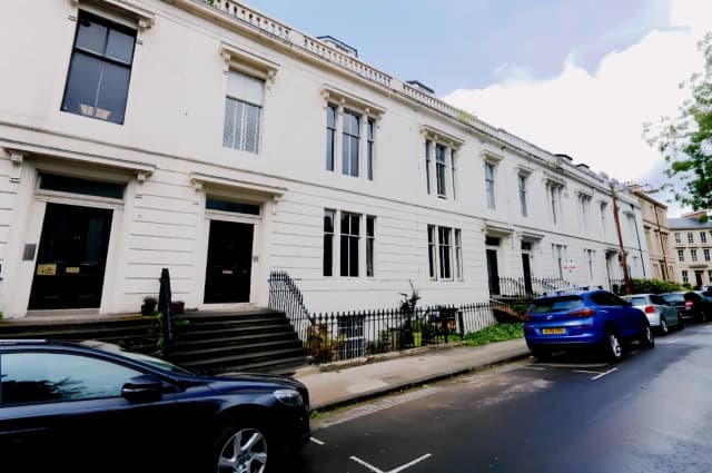 Lansdowne Crescent, G20 6NH