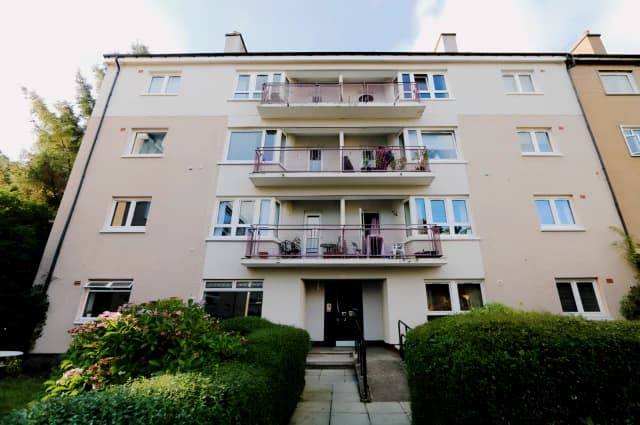 Banchory Avenue, G43 1EY