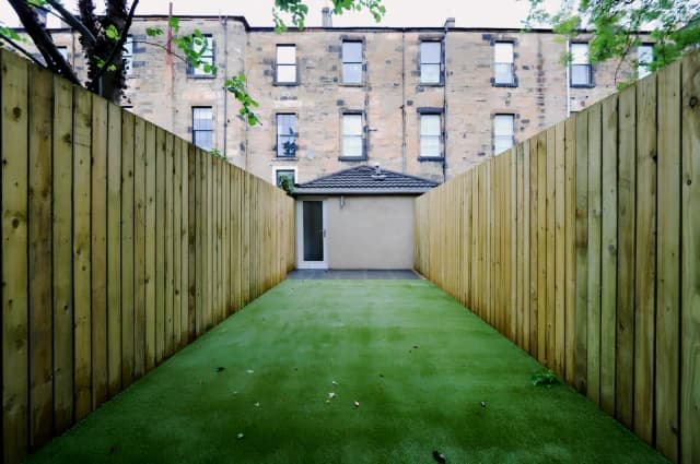 Ruskin Lane, G12 8EA