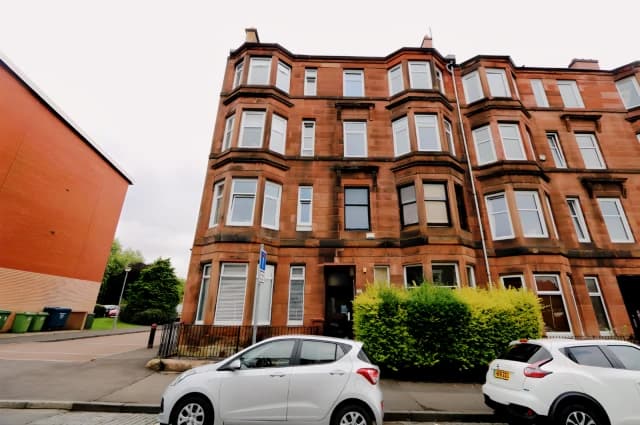 Avenuepark Street, North Kelvinside G20 8LL