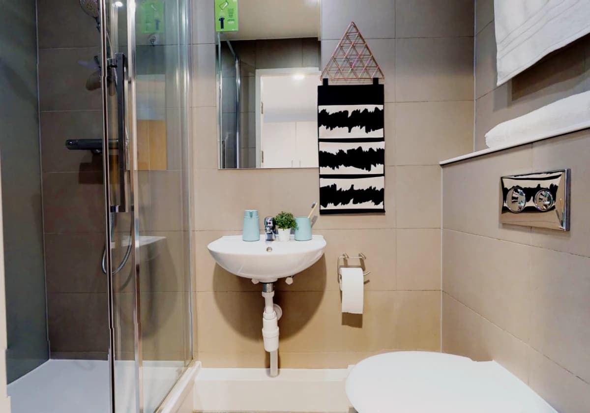 iQ Elgin Place image