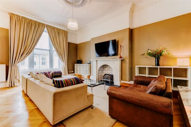 5Bedrooms, 2Bathrooms