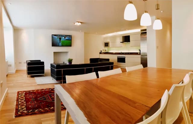2Bedrooms, 1Bathrooms