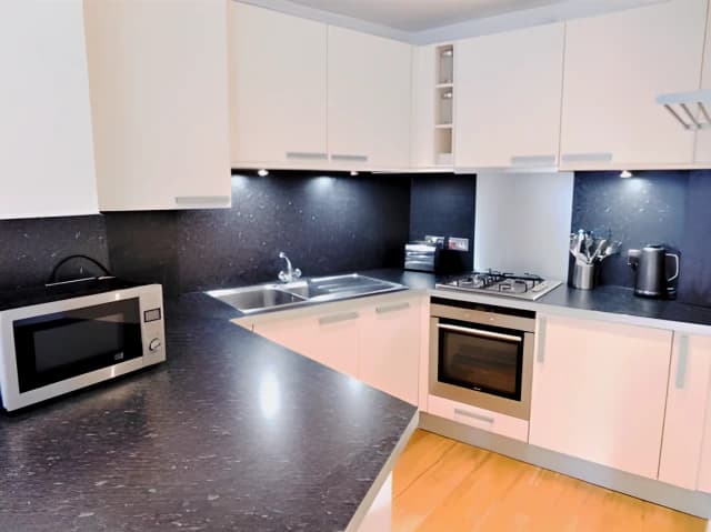 2Bedrooms, 2Bathrooms