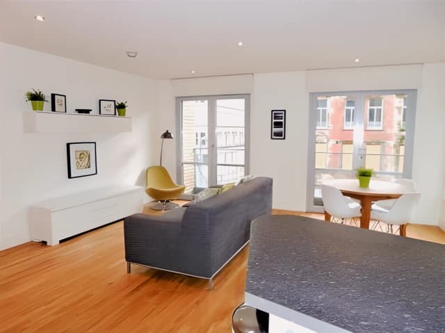2Bedrooms, 2Bathrooms
