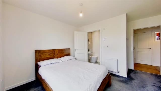 2Bedrooms, 2Bathrooms
