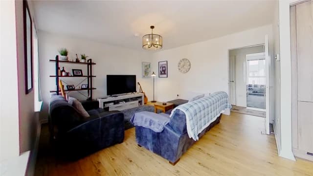 2Bedrooms, 2Bathrooms