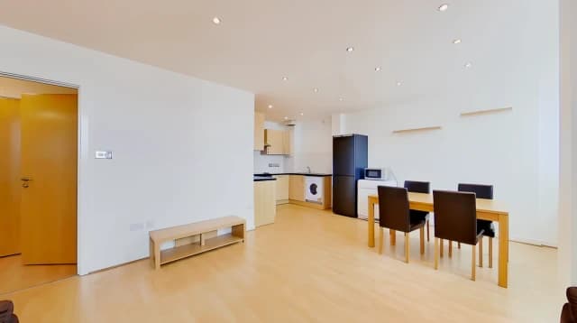 2Bedrooms, 2Bathrooms