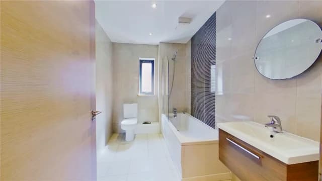 2Bedrooms, 2Bathrooms
