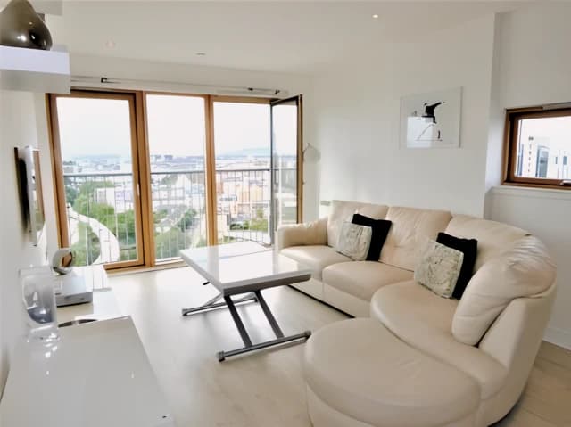 2Bedrooms, 2Bathrooms