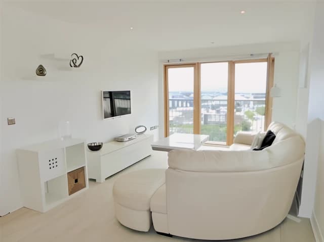 2Bedrooms, 2Bathrooms