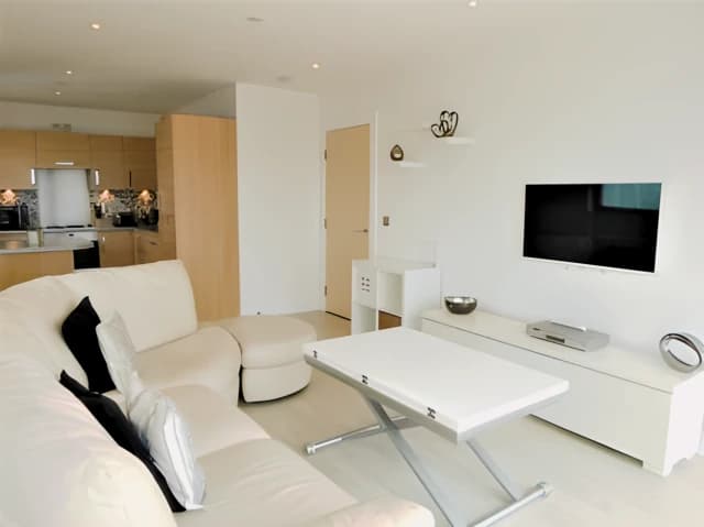 2Bedrooms, 2Bathrooms