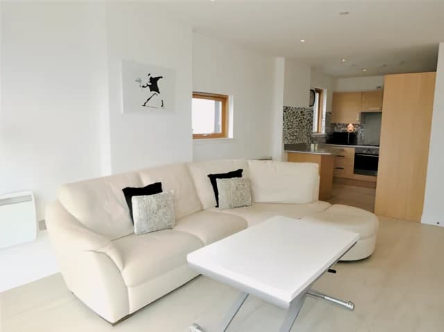 2Bedrooms, 2Bathrooms