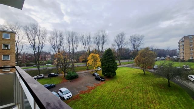 2Bedrooms, 1Bathrooms