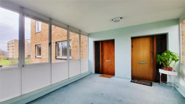 2Bedrooms, 1Bathrooms