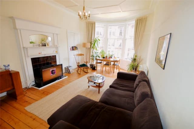 2Bedrooms, 1Bathrooms