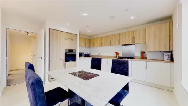 2Bedrooms, 1Bathrooms