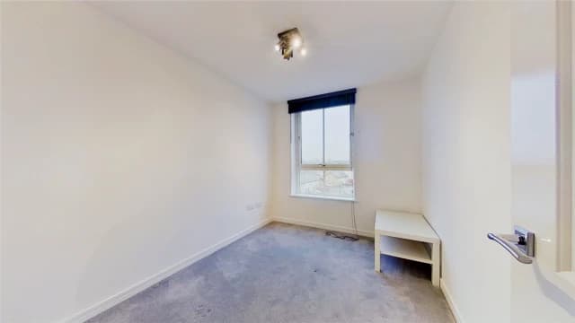 2Bedrooms, 1Bathrooms