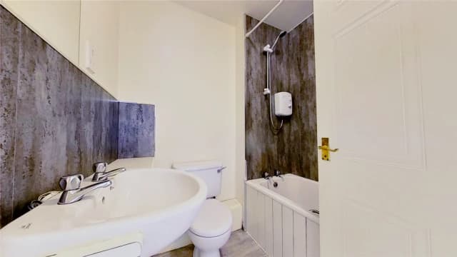 2Bedrooms, 1Bathrooms