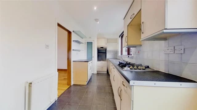 2Bedrooms, 1Bathrooms