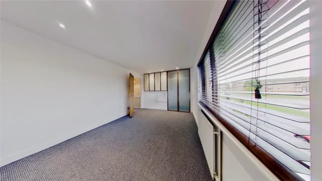 2Bedrooms, 1Bathrooms