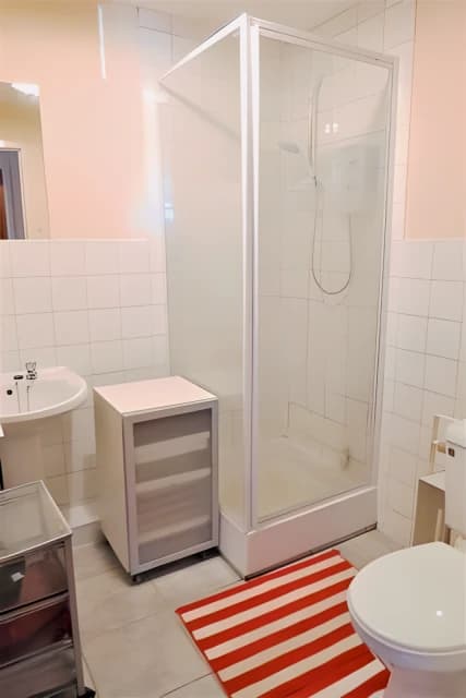 1Bedrooms, 1Bathrooms