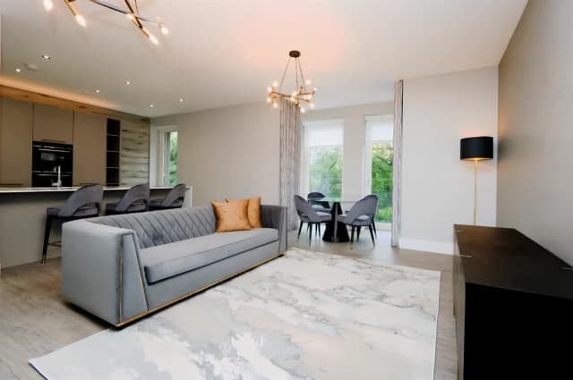 4Bedrooms, 3Bathrooms