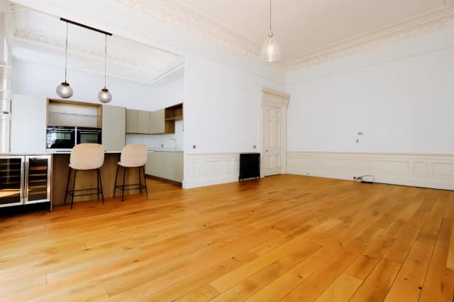 3Bedrooms, 2Bathrooms